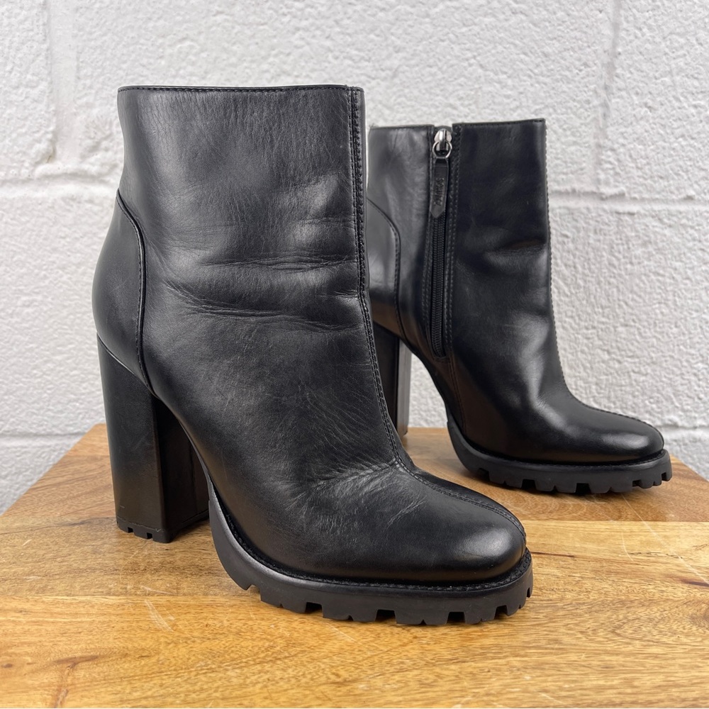 Schutz Nandy Platform Bootie Side Zip Lugged Soles Black Leather Size 9
